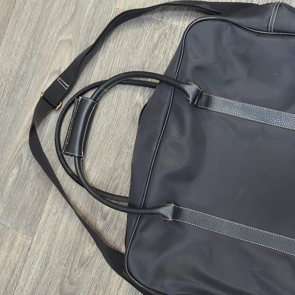 NWOT Elizabeth Arden Black Travel Bag - Picture 2 of 9